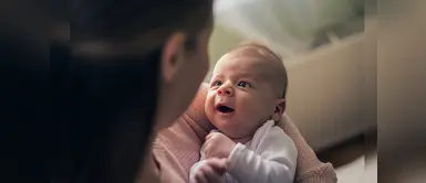 Hablarle a tu bebé en dos idiomas podría hacerlo más inteligente Hablarle a tu bebé en dos idiomas podría hacerlo más inteligente