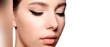 La manera más sencilla de conseguir el ‘delineado de gato’ La manera más sencilla de conseguir el ‘delineado de gato’