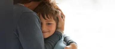 Descubrió que tenía cáncer cuando abrazó a su hijo Descubrió que tenía cáncer cuando abrazó a su hijo