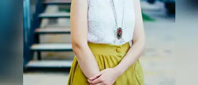 Blusas blancas y faldas largas: combinación perfecta para el cambio de clima Blusas blancas y faldas largas: combinación perfecta para el cambio de clima