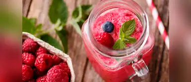 Batido mañanero de frutos rojos para el corazón Batido mañanero de frutos rojos para el corazón