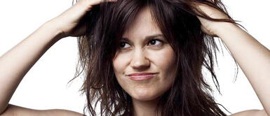 Descubre estos 4 peinados que puedes hacer si no lograste lavarte el cabello Descubre estos 4 peinados que puedes hacer si no lograste lavarte el cabello