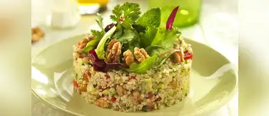 Engríete con una deliciosa ensalada de quinua con nueces Engríete con una deliciosa ensalada de quinua con nueces