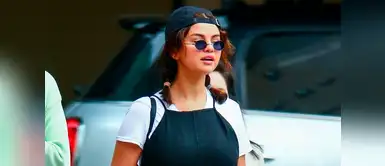 Selena Gomez recreó a la perfección un outfit noventero de Jennifer Aniston Selena Gomez recreó a la perfección un outfit noventero de Jennifer Aniston