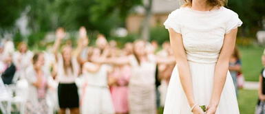 5 peinados que puedes usar para ir a una boda y que jamás pasarán de moda 5 peinados que puedes usar para ir a una boda y que jamás pasarán de moda