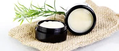 Así es cómo puedes hacer tu propio bálsamo labial para este invierno Así es cómo puedes hacer tu propio bálsamo labial para este invierno