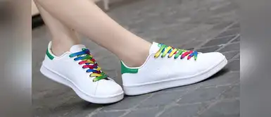 Renueva tus zapatillas blancas con coloridos pasadores Renueva tus zapatillas blancas con coloridos pasadores