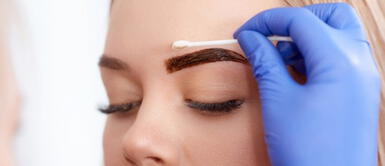 Las ventajas y desventajas de la aplicación del tinte de cejas Las ventajas y desventajas de la aplicación del tinte de cejas