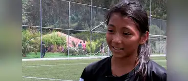Evelyn Burgos: la futbolista profesional más joven en los Récords Guinness Evelyn Burgos: la futbolista profesional más joven en los Récords Guinness
