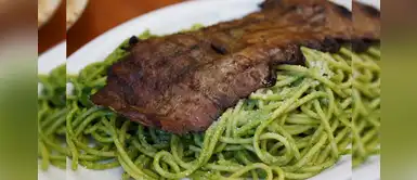 Prepara unos deliciosos tallarines verdes con bistec y disfruta con la familia Prepara unos deliciosos tallarines verdes con bistec y disfruta con la familia