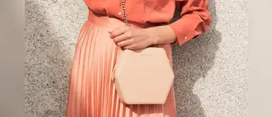 La cartera inteligente que viene con un botón de emergencia La cartera inteligente que viene con un botón de emergencia