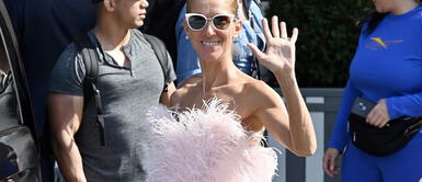 ¡Es la reina del estilo! Céline Dion deslumbra con un look de plumas y jeans ¡Es la reina del estilo! Céline Dion deslumbra con un look de plumas y jeans