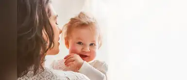 Truco de mamá para las molestias por dentición de bebé Truco de mamá para las molestias por dentición de bebé