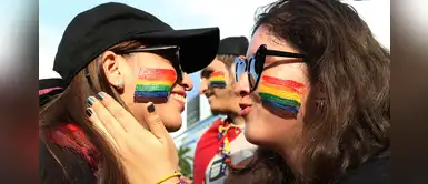 El beso como gesto político, en momentos de apertura a la diversidad El beso como gesto político, en momentos de apertura a la diversidad