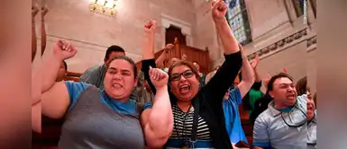 Aprueban ley para dar licencias de conducir a inmigrantes indocumentados en NY Aprueban ley para dar licencias de conducir a inmigrantes indocumentados en NY