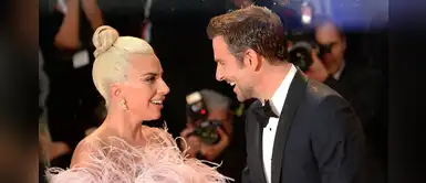 ¿Bradley Cooper le hablaba al oído a Lady Gaga durante grabaciones? ¿Bradley Cooper le hablaba al oído a Lady Gaga durante grabaciones?
