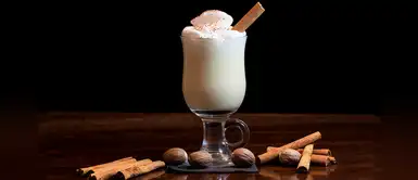 Increíble ponche de helado casero con brandy y coñac en sólo 10 minutos Increíble ponche de helado casero con brandy y coñac en sólo 10 minutos