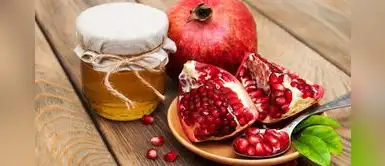 Prepara una mascarilla de granada y miel para tener una piel tersa Prepara una mascarilla de granada y miel para tener una piel tersa