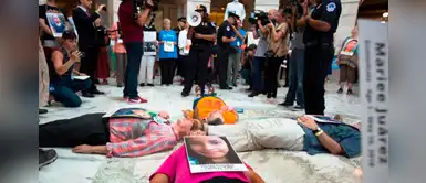 Curas y monjas protestaron por niños migrantes, pero terminan arrestados Curas y monjas protestaron por niños migrantes, pero terminan arrestados