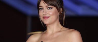 Dakota Johnson y el look con lazo XL con el que deslumbró en la alfombra roja Dakota Johnson y el look con lazo XL con el que deslumbró en la alfombra roja