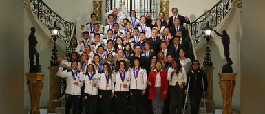 Presidente Martín Vizcarra reconoció a los medallistas de Lima 2019 en el Palacio de Gobierno Presidente Martín Vizcarra reconoció a los medallistas de Lima 2019 en el Palacio de Gobierno