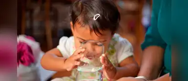 Estos son los alimentos que los niños menores de 2 años no deben comer Estos son los alimentos que los niños menores de 2 años no deben comer