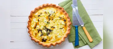Acompaña tus comidas con un delicioso quiche de poro y cebolla Acompaña tus comidas con un delicioso quiche de poro y cebolla