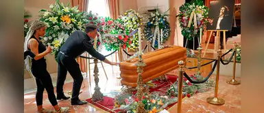 Camilo Sesto murió: más de un millar de personas le dieron el último adiós en velorio Camilo Sesto murió: más de un millar de personas le dieron el último adiós en velorio