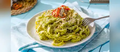 Prepara estos deliciosos tallarines al pesto con salsa de palta fácil y rápido Prepara estos deliciosos tallarines al pesto con salsa de palta fácil y rápido