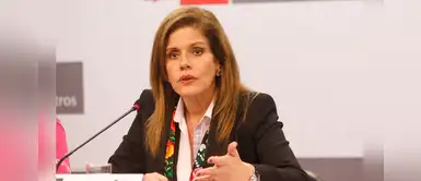 Mercedes Aráoz jura ante el Congreso como "presidenta" del Perú Mercedes Aráoz jura ante el Congreso como "presidenta" del Perú