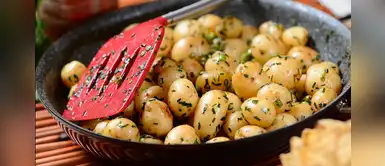 Prepara un almuerzo de lujo con unas papitas cambray a la mantequilla Prepara un almuerzo de lujo con unas papitas cambray a la mantequilla