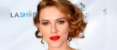 Scarlett Johansson deslumbra con maquillaje negro inspirado en los años 60's Scarlett Johansson deslumbra con maquillaje negro inspirado en los años 60's