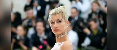 Vestido de novia y zapatillas: un match perfecto y Hailey Bieber lo sabe Vestido de novia y zapatillas: un match perfecto y Hailey Bieber lo sabe