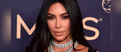 Kim Kardashian nos enseña cómo darle un giro sexy a una falda de tubo Kim Kardashian nos enseña cómo darle un giro sexy a una falda de tubo