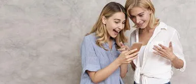 Estas son las mujeres del zodiaco que les gusta revisar el celular de su novio Estas son las mujeres del zodiaco que les gusta revisar el celular de su novio