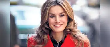 Reina Letizia le da un look inesperado al vestido de animal print Reina Letizia le da un look inesperado al vestido de animal print