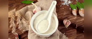 Día de la Salchipapa: Acompaña el platillo con esta deliciosa salsa de ajo Día de la Salchipapa: Acompaña el platillo con esta deliciosa salsa de ajo