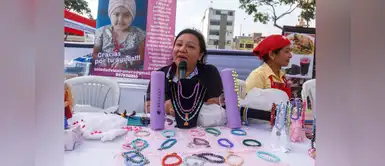 Pequeña con leucemia vende pulseras en feria para seguir tratamiento en Alemania Pequeña con leucemia vende pulseras en feria para seguir tratamiento en Alemania
