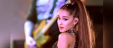Ariana Grande causa alboroto al publicar video con su cabello real Ariana Grande causa alboroto al publicar video con su cabello real