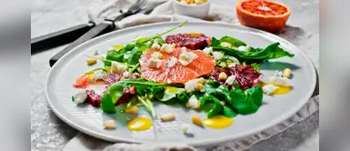 Sorprende en tu cena de Navidad con una deliciosa ensalada de col, naranja y toronja Sorprende en tu cena de Navidad con una deliciosa ensalada de col, naranja y toronja