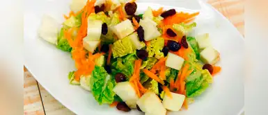 Encanta en tu cena de Navidad con una riquísima ensalada de zanahoria y pasas Encanta en tu cena de Navidad con una riquísima ensalada de zanahoria y pasas