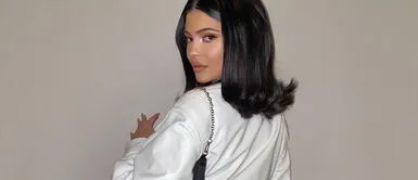 Kylie Jenner tiene el estilo perfecto para llevar falda y botas Kylie Jenner tiene el estilo perfecto para llevar falda y botas