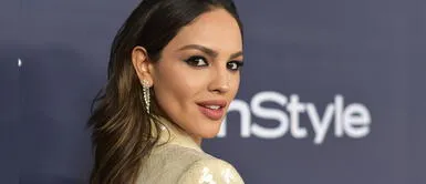 Eiza González deslumbra en los Globos de oro con sofisticado vestido blazer Eiza González deslumbra en los Globos de oro con sofisticado vestido blazer
