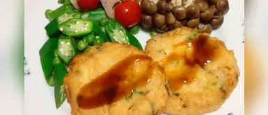 Disfruta una hamburguesa saludable de tofu y pechuga de pollo, ideal para el verano Disfruta una hamburguesa saludable de tofu y pechuga de pollo, ideal para el verano