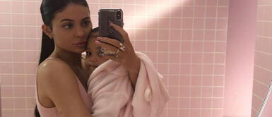 Kylie Jenner revela la nueva colección de maquillaje hecha por su hija Stormi Kylie Jenner revela la nueva colección de maquillaje hecha por su hija Stormi