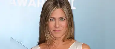 Jennifer Aniston y el truco de moda para no arrugar tus vestidos de seda Jennifer Aniston y el truco de moda para no arrugar tus vestidos de seda