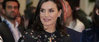 La reina Letizia nos enseña que un vestido elegante puede usarse más de una vez La reina Letizia nos enseña que un vestido elegante puede usarse más de una vez