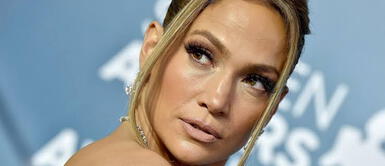 Jennifer Lopez deslumbra en las calles con un vestido cow print que te encantará Jennifer Lopez deslumbra en las calles con un vestido cow print que te encantará