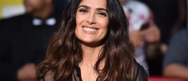 Salma Hayek nos muestra cuáles son sus jeans favoritos e ideales para petites Salma Hayek nos muestra cuáles son sus jeans favoritos e ideales para petites