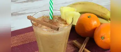 Batido de plátano, naranja y piña, ideal para combatir las celulitis Batido de plátano, naranja y piña, ideal para combatir las celulitis